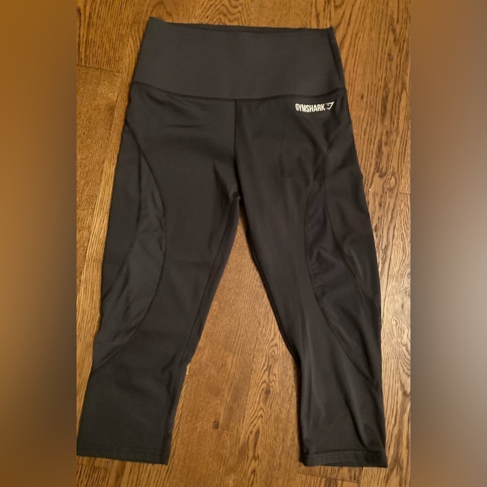 Gymshark Leggings Capri Sheer Side Panel Women's Sz Small‎ Charcoal Gray